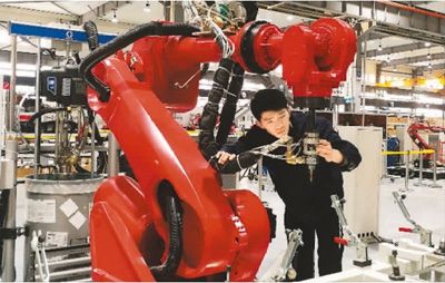 服務(wù)機(jī)器人 何時(shí)進(jìn)家門？